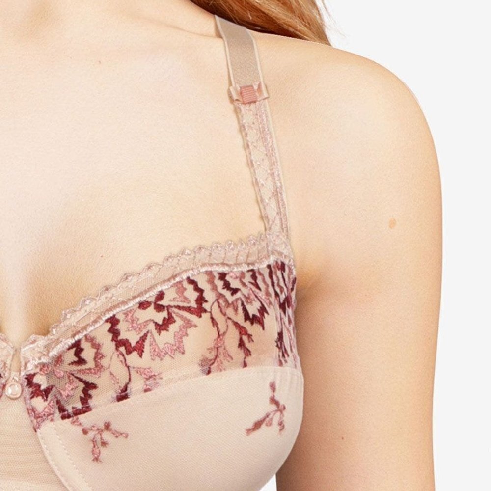 NWT Chantelle Every Curve Full Coverage Underwire Bra 32B Nude Lace C16B50-oB1
